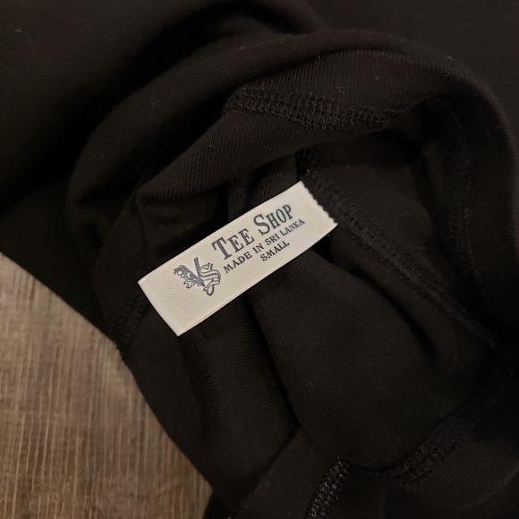 Victoria's Secret reversible black tee size small - Picture 3 of 3